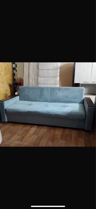 Диван раскладной в хорошым состаяние