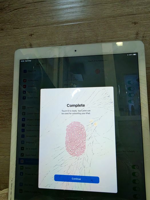 iPad Pro 12.9 inch 2nd Gen 64Gb Silver + Нов Тъч скрийн