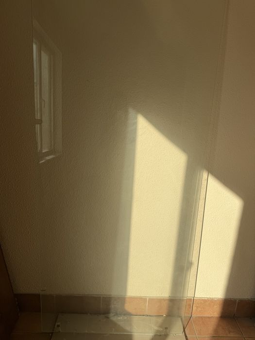 Стеклянна перегородка