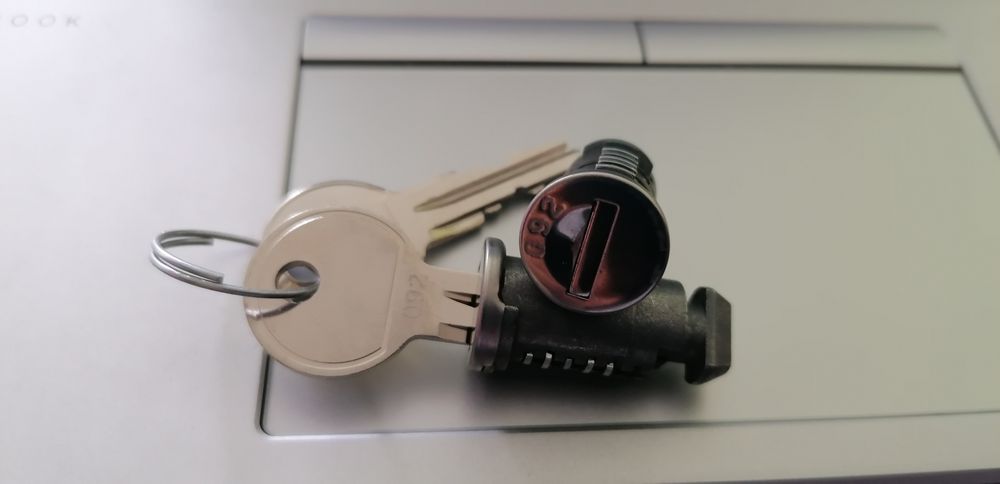 Ключалки Thule, ключета, капачки за греди