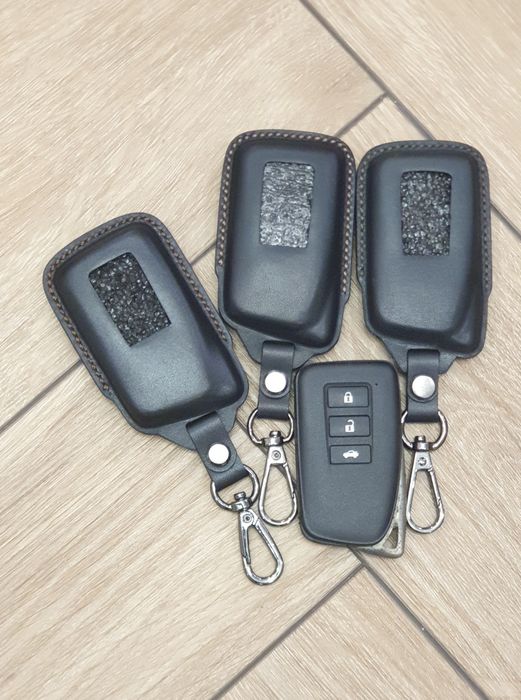Чехол для ключа Lexus.