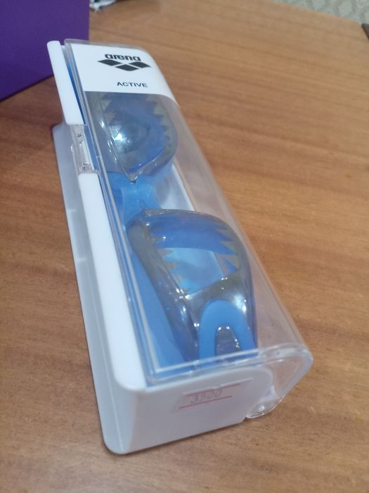 Плавательные очки, новые, не использовались