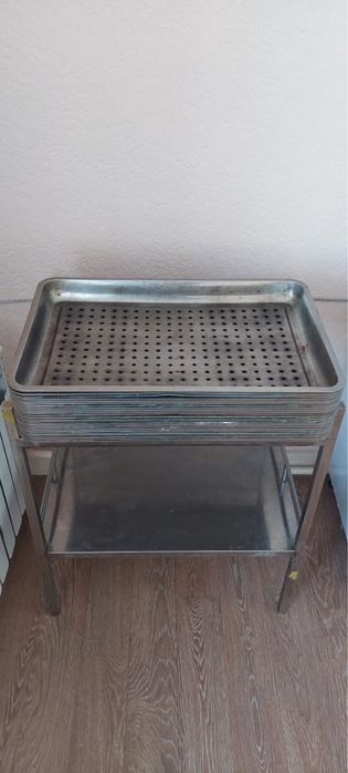 Паровой шкаф на 12 противеней