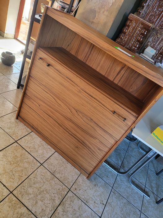 Vand mobilier pentru camere
