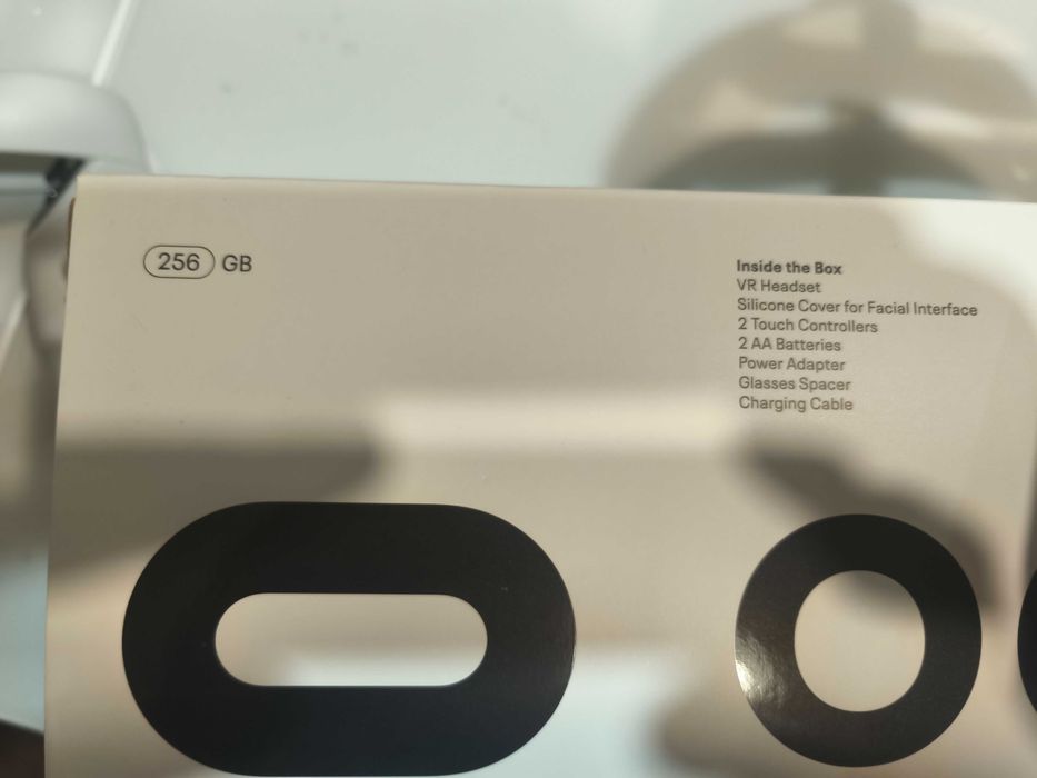 Продам виар очки виртуалной реальности Oculus Quest2. 256 Mb