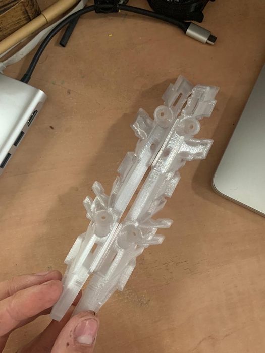 Veloster салазка крепеж