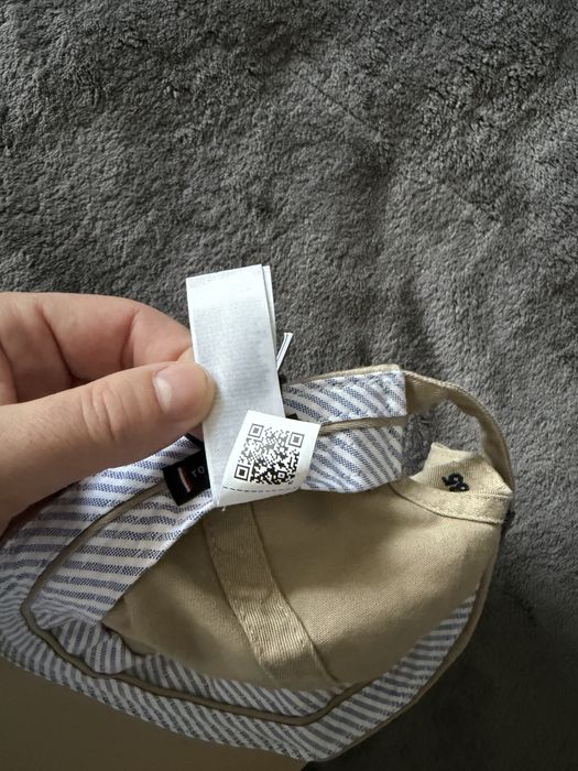 Tommy Hilfiger sapca unisex bej material subtire cu logo mic noua