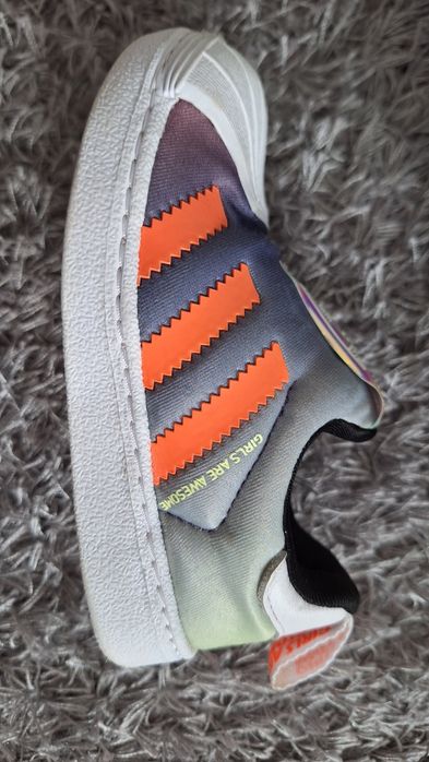 Adidasi Superstar fete marimea 22