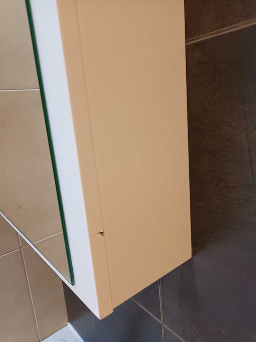 Горен и дорен шкаф за баня