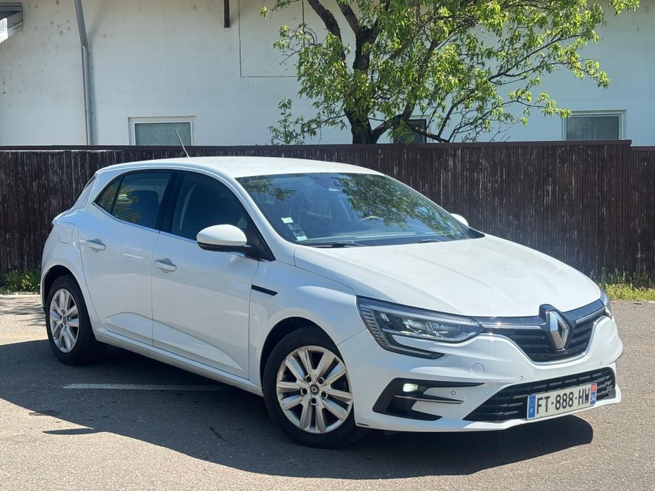 Vand Renault Megane IV facelift 1.333 benzina model 2021