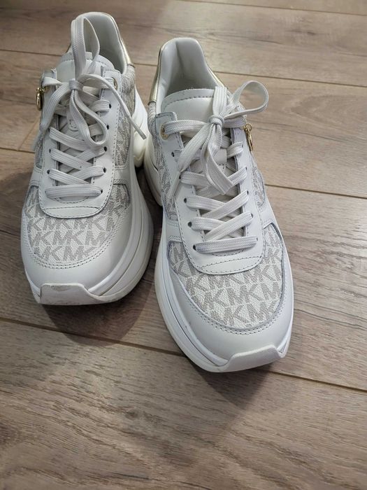 Adidasi Michael Kors Arla