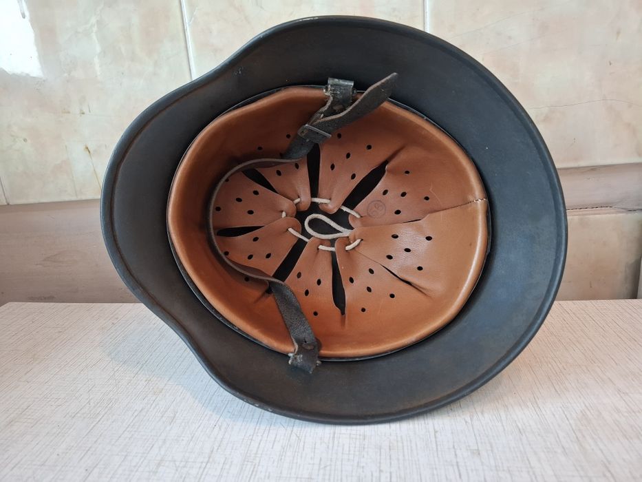 Каска военного периода.