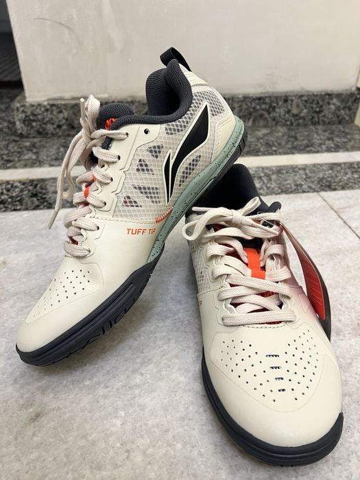 Обувь Lining для настольного тенниса, бадминтона и вольейбола39 размер