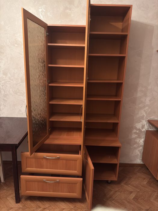 Продам шкаф стенку в хорошем состоянии