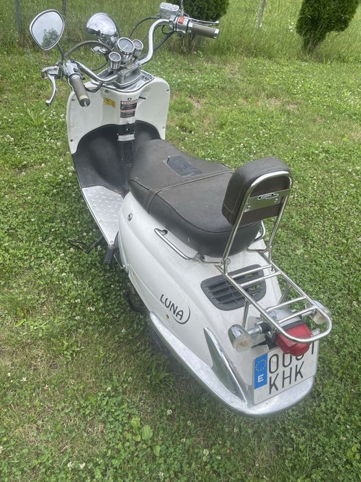 Scuter  retro  luna 1,25