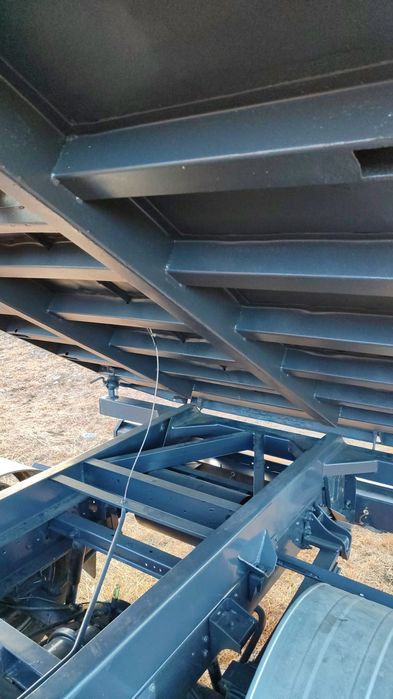 Nissan Atleon 3.5t - 3.0D - Basculabil trilateral cutie / Pret: 9700€