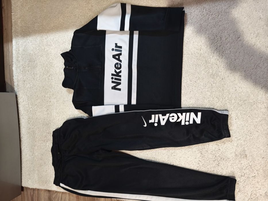 Юношески Анцунг Nike