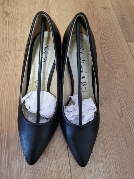 Pantofi negri (stileto) în stare foarte bună
