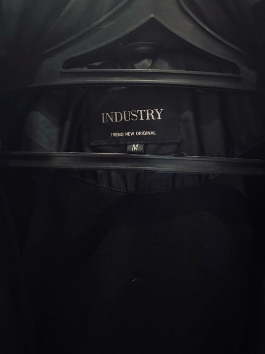 Куртка в идеальном состоянии