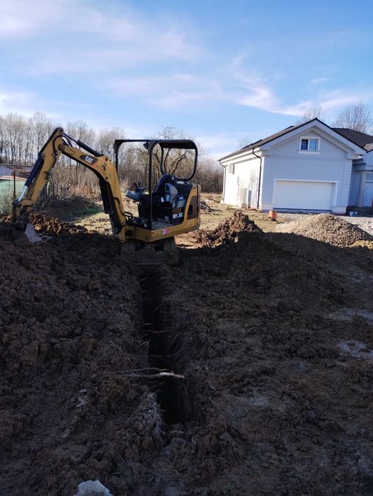 Demolez( sparg beton ) tauluz fundații diverse cu excavator aduc blast