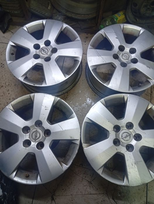 Продам комплект дисков r16 opel zafira omega.