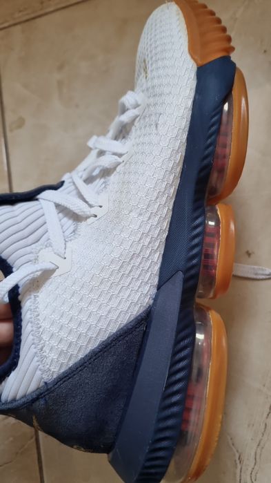 Adidasi NIKE cu pernițe de aer