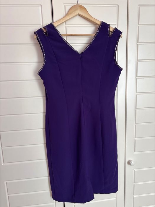 Дамска рокля - средна дължина