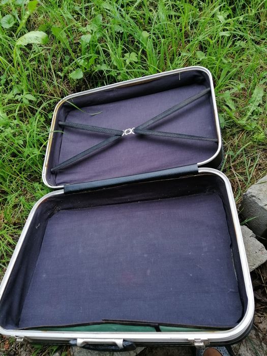 Ретро куфар, здрав