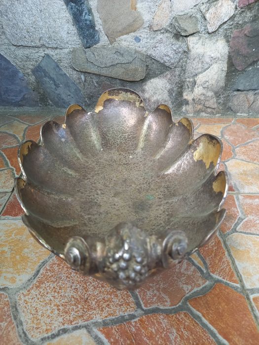 De fruptieră argintata
