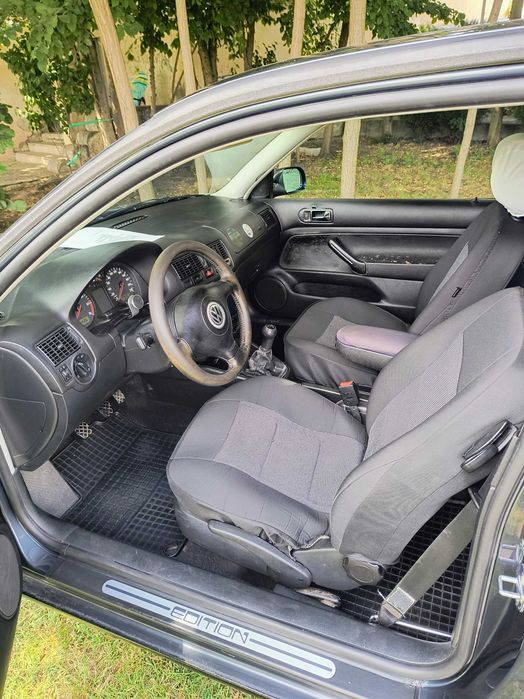 Autoturism Volkswagen Golf 4