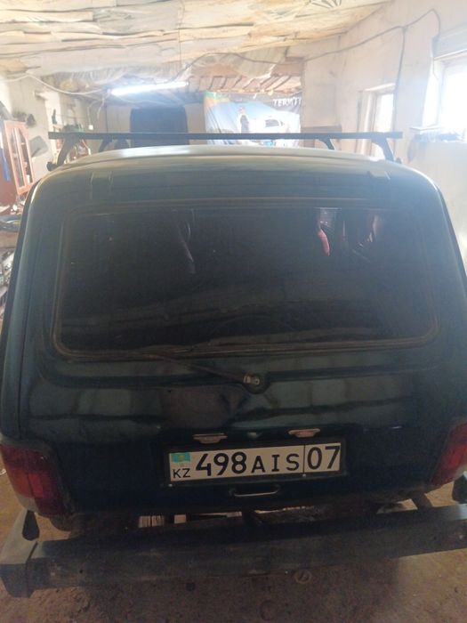 Продам ниву ,газ бензин2001