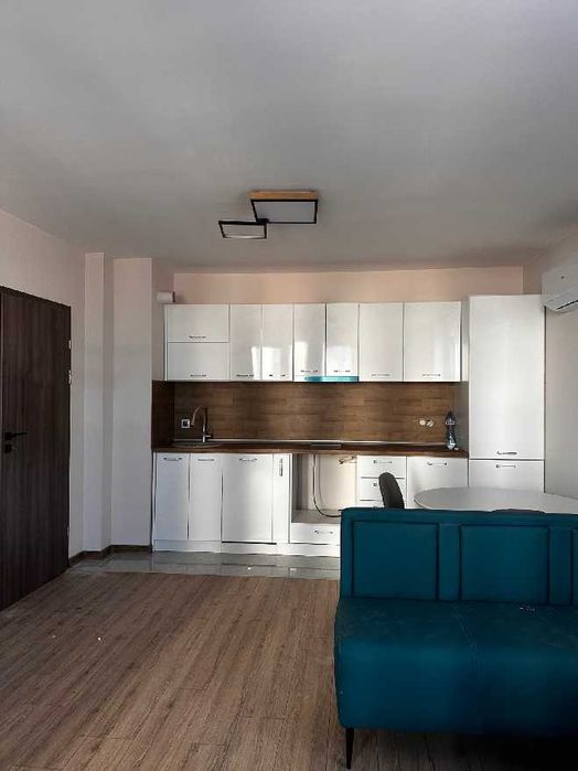 Двустаен имот в кв.Кръстова вада