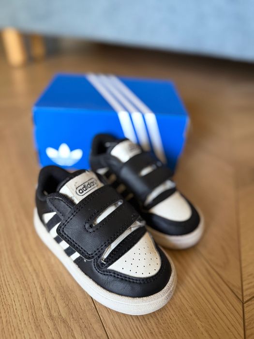 Кроссовки adidas оригинал
