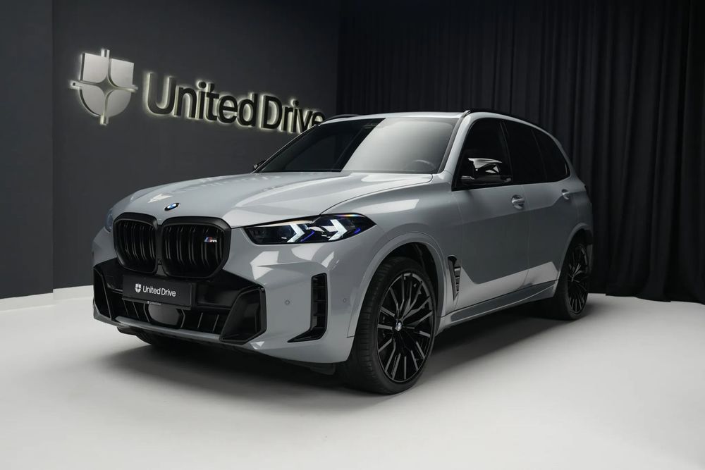 BMW X5 M BMW X5 M60i xDrive