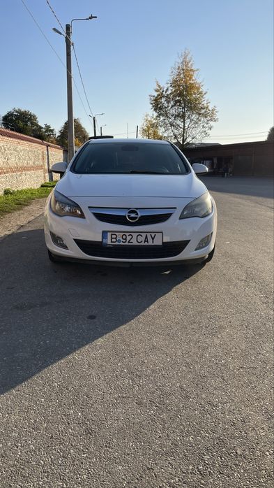 Opel Astra J 1.4 turbo 140cp +GPL