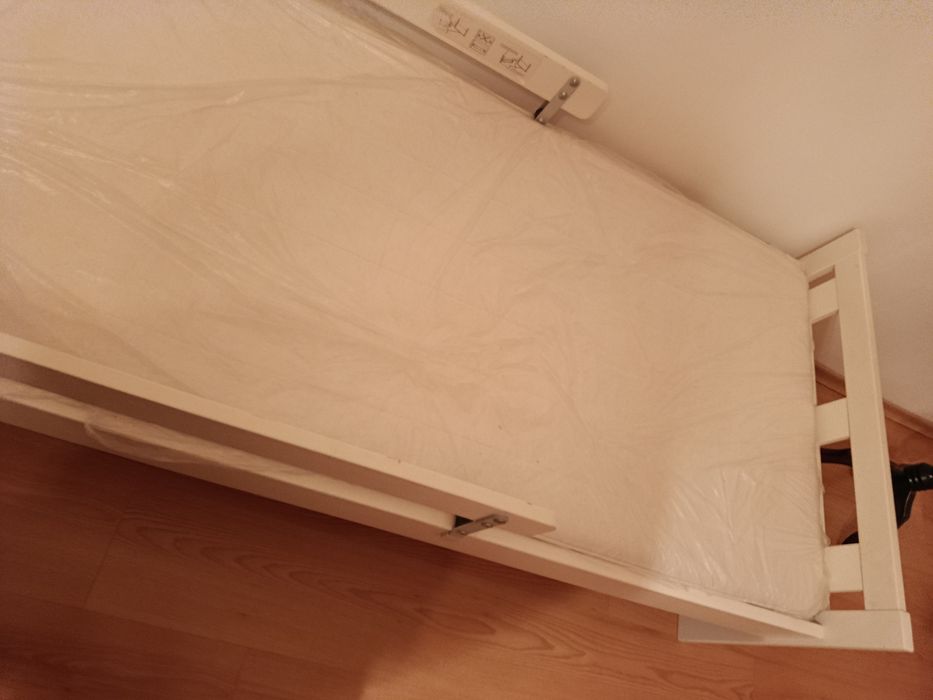 Гардероб и легълце до 12г възраст