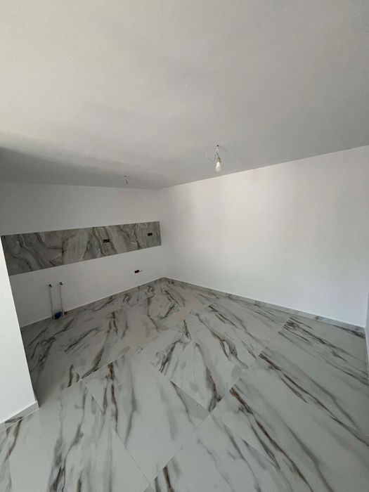 Casa cu curte zetari