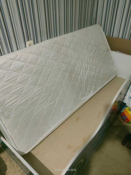 Кровать детская продам