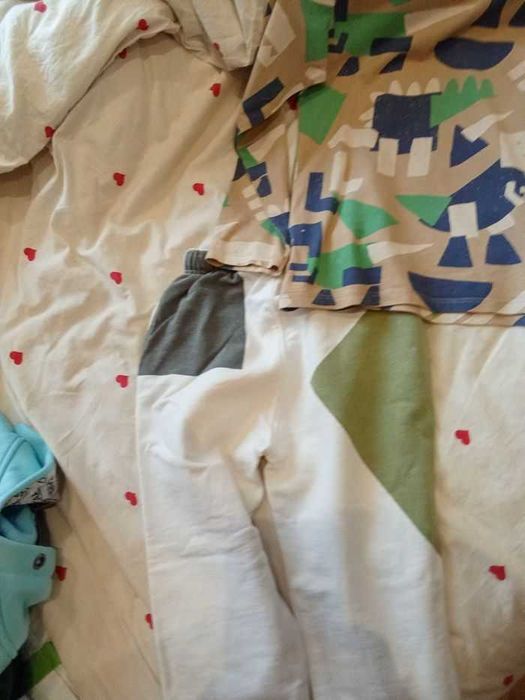 Комплект Zara за момче 5-6 г.- 6 евро.