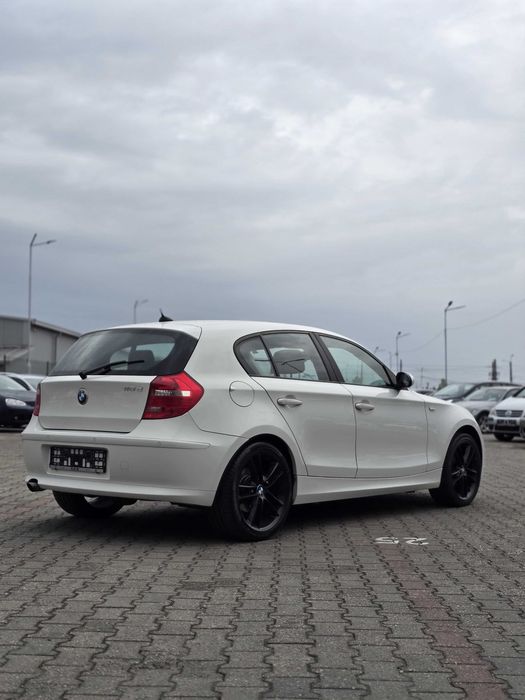 BMW Seria 1 2010 — imagine 3