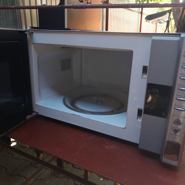 Cînd cuptor cu microunde perfect functional
