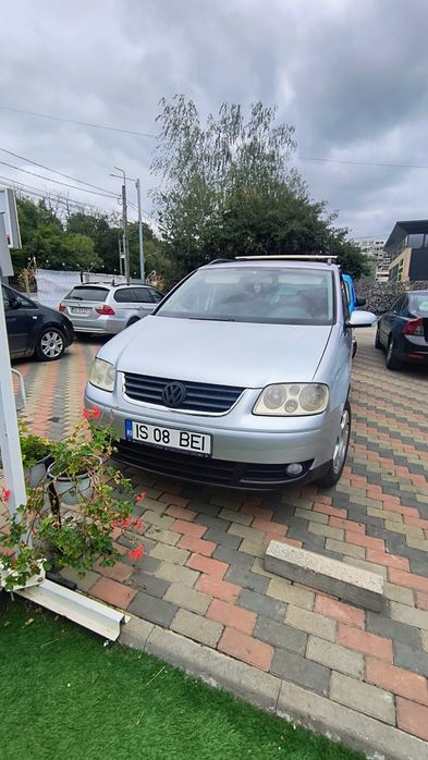 Vw touran 1.6 FSI , BENZINA