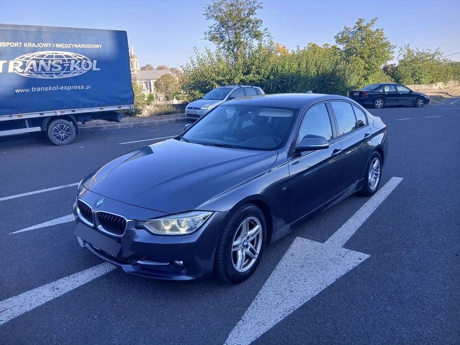 BMW Seria 3 BMW serie 3; model 320; editie SPORT; An 2015; 184cp; Euro 6