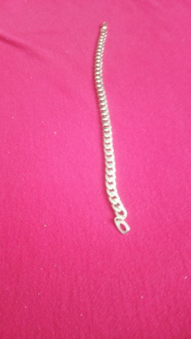 Гривни.         .