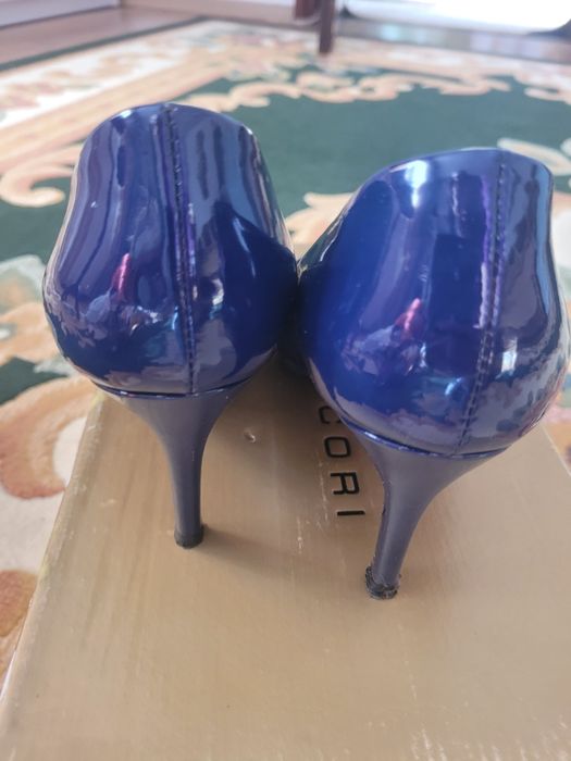 Pantofi din piele lacuita stileto