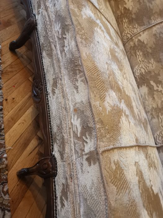 Старинно канапе масивно дърво