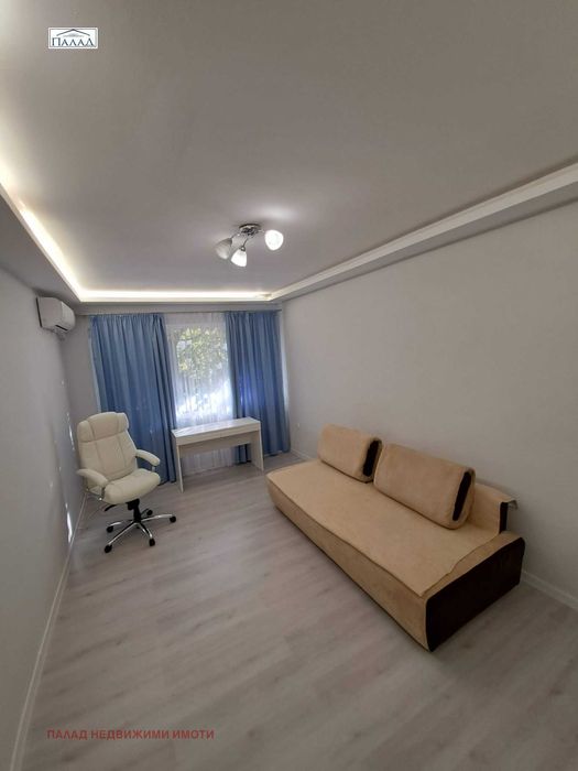 Дава се под наем Тристаен апартамент в Варна, Гръцка махала - 90 кв.м за 850 € - Снимка #8