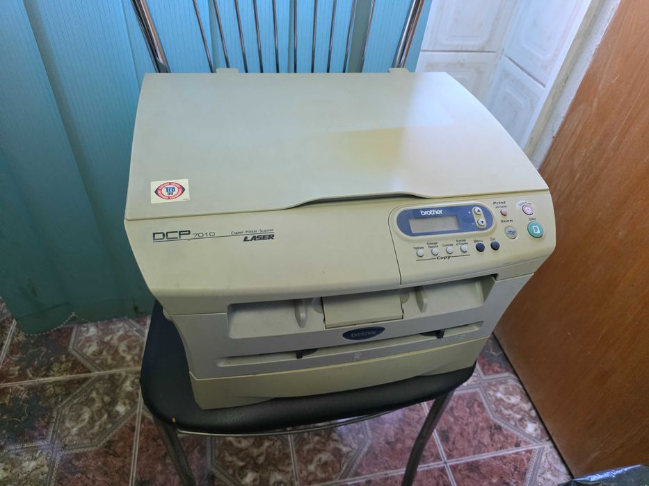 Multifuncțional laser monocrom 3-în-1 Brother DCP-7010