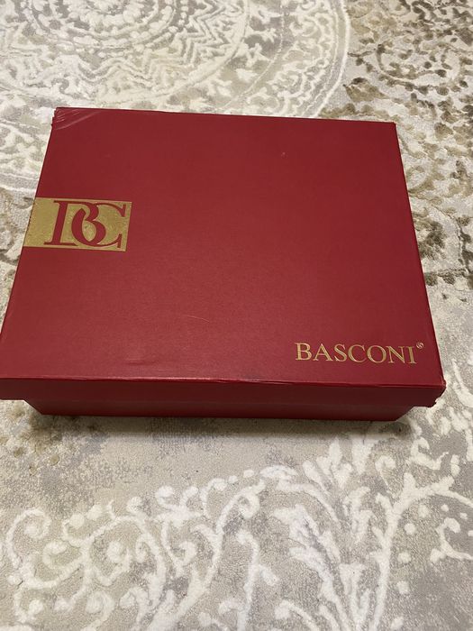 Обувь в коробке