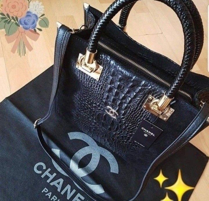 Geanta damă piele naturala 100%,insertii croco,logo metalic auriu, curea detasabila,saculet